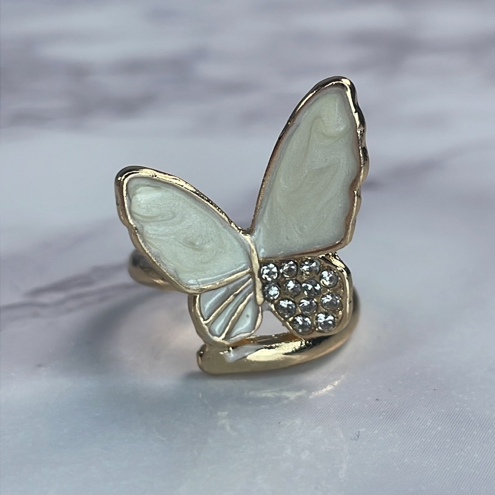 Butterfly Gold Ring - Picture 5 of 6